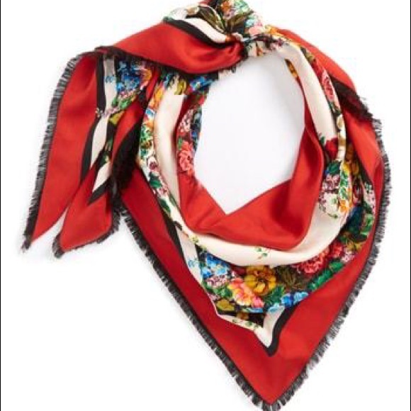 NWT ✨GUCCI✨  JOSEPHINE STRIPE 100% silk Floral Scarf 135 x 135 - Picture 3 of 8